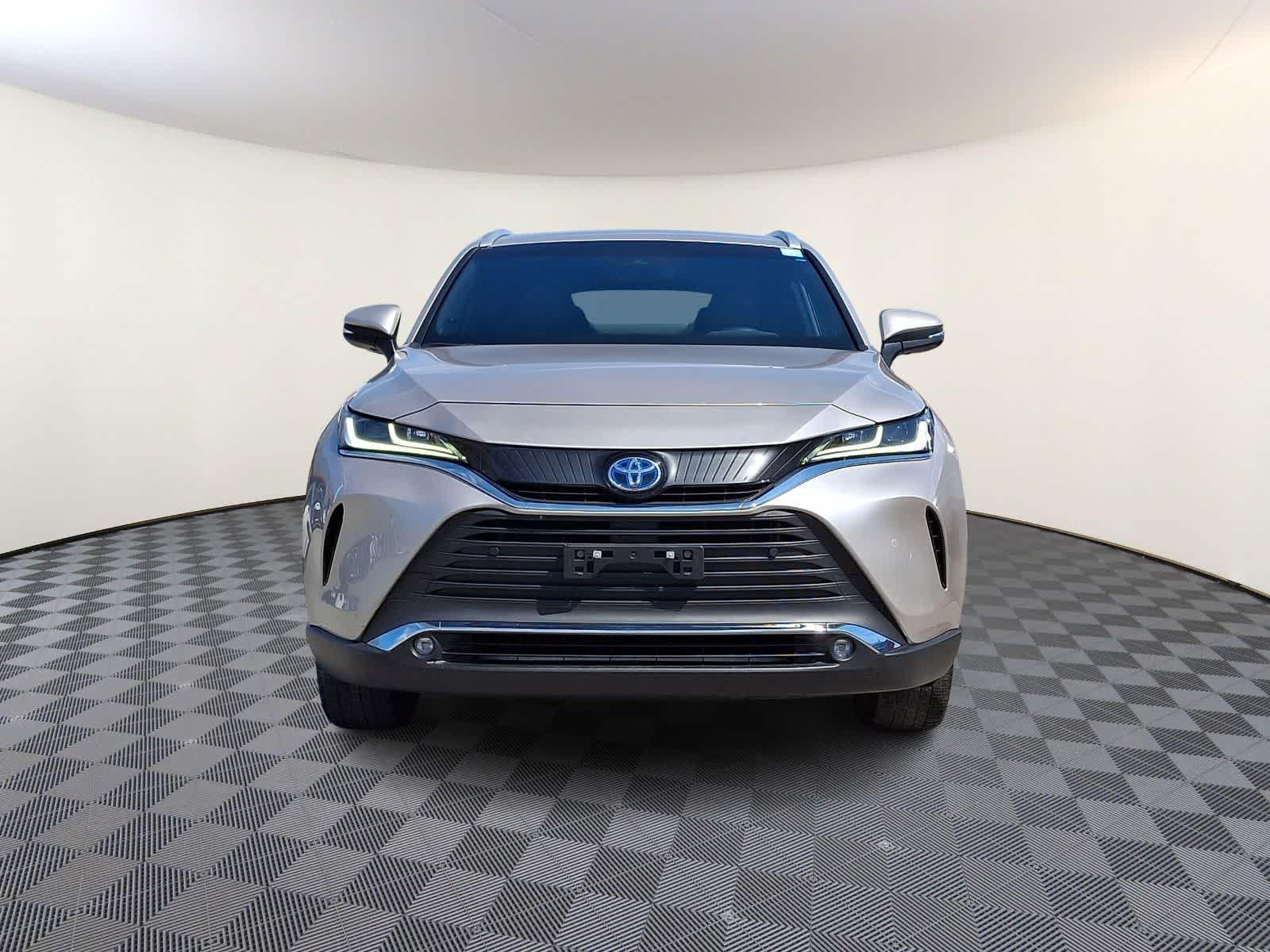 Thumbnail: 2023 Toyota Venza - 3