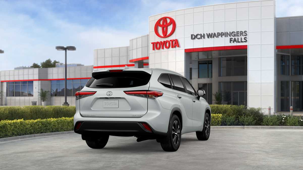 Thumbnail: 2026 Toyota Highlander - 29