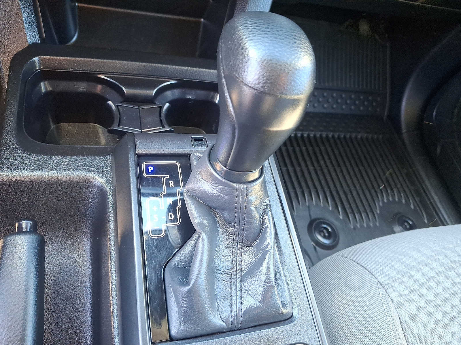 Thumbnail: 2022 Toyota Tacoma - 14