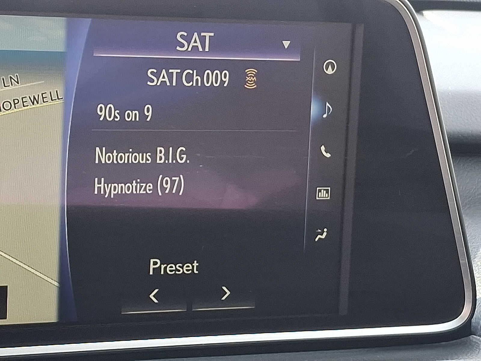 Thumbnail: 2019 Lexus RX - 19