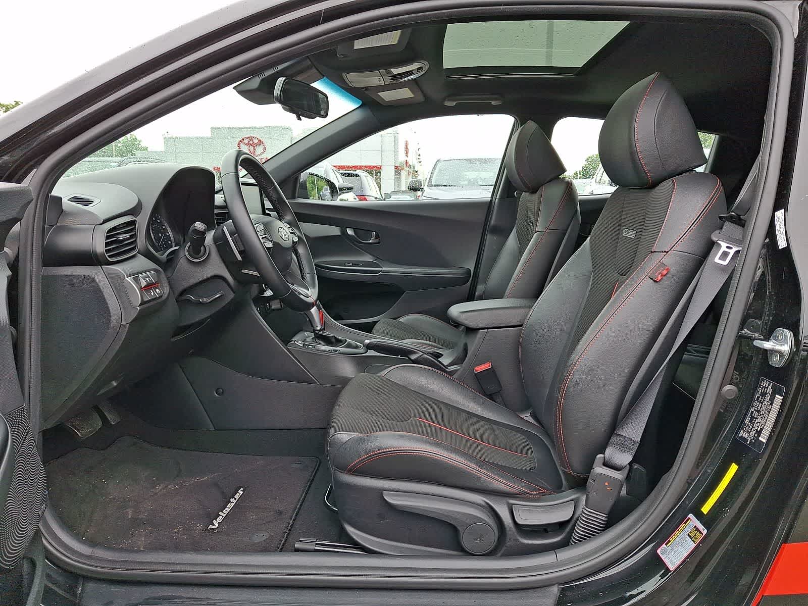 Thumbnail: 2019 Hyundai Veloster - 14
