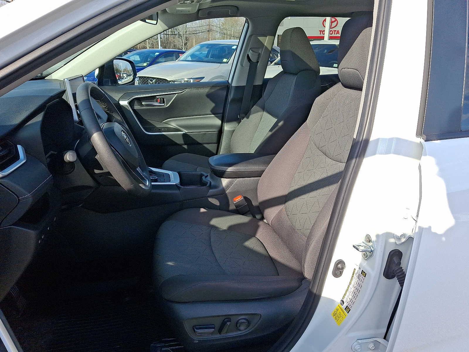 Thumbnail: 2024 Toyota RAV4 - 16