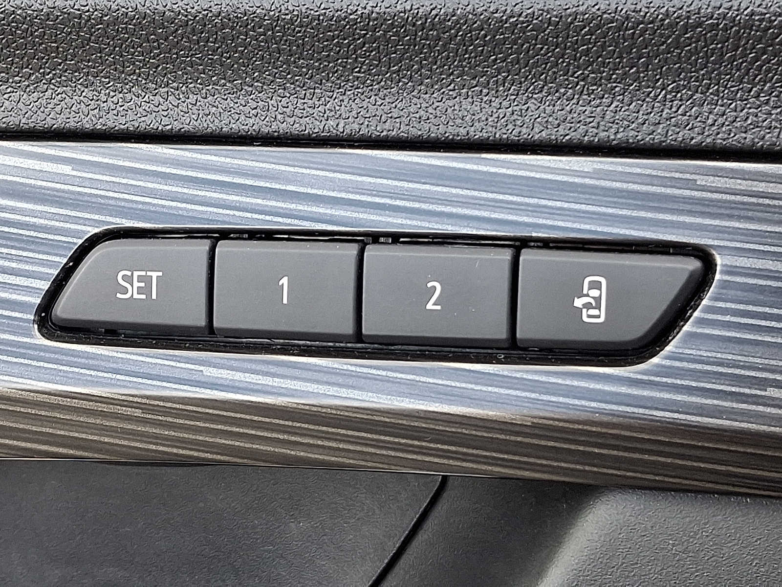 2023 GMC Terrain SLT 26