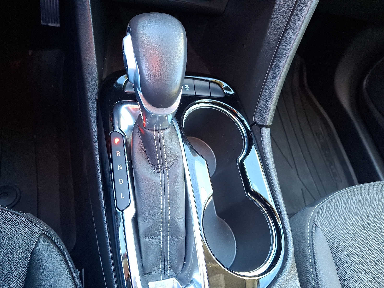 Thumbnail: 2023 Buick Encore GX - 15