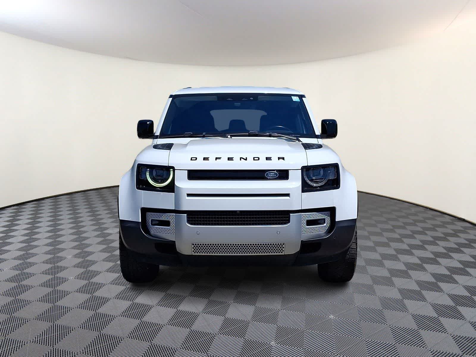 Thumbnail: 2022 Land Rover Defender - 3