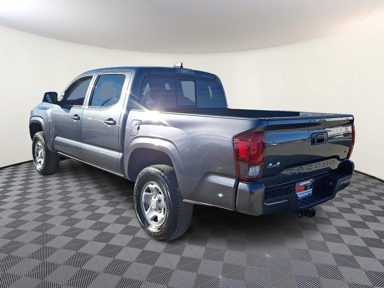 Thumbnail: 2023 Toyota Tacoma - 9