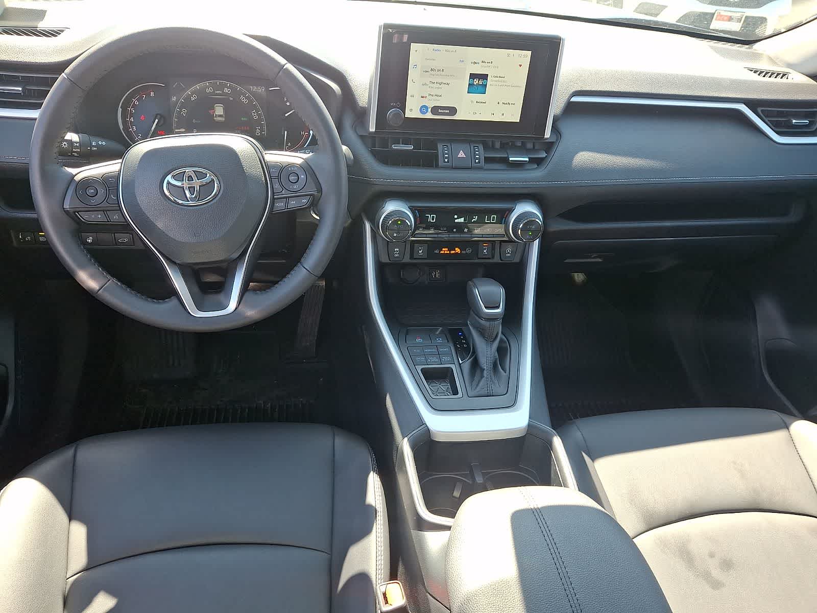 Thumbnail: 2025 Toyota RAV4 - 14