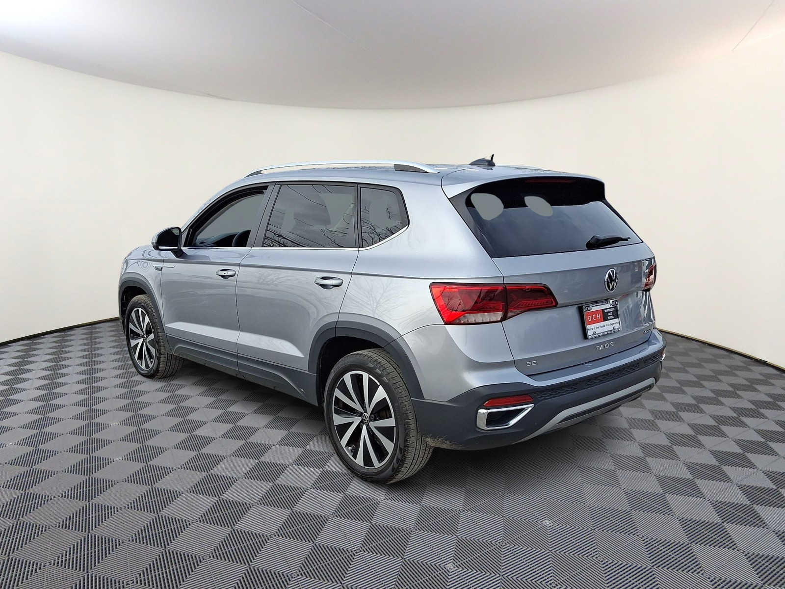 Thumbnail: 2022 Volkswagen Taos - 7