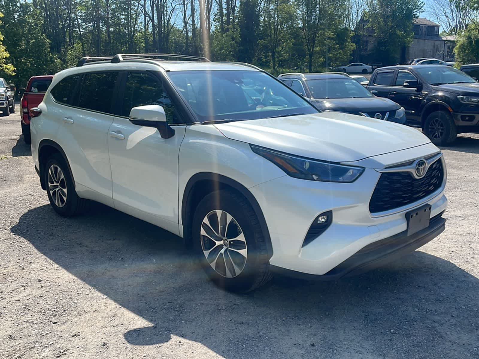 Thumbnail: 2023 Toyota Highlander - 11