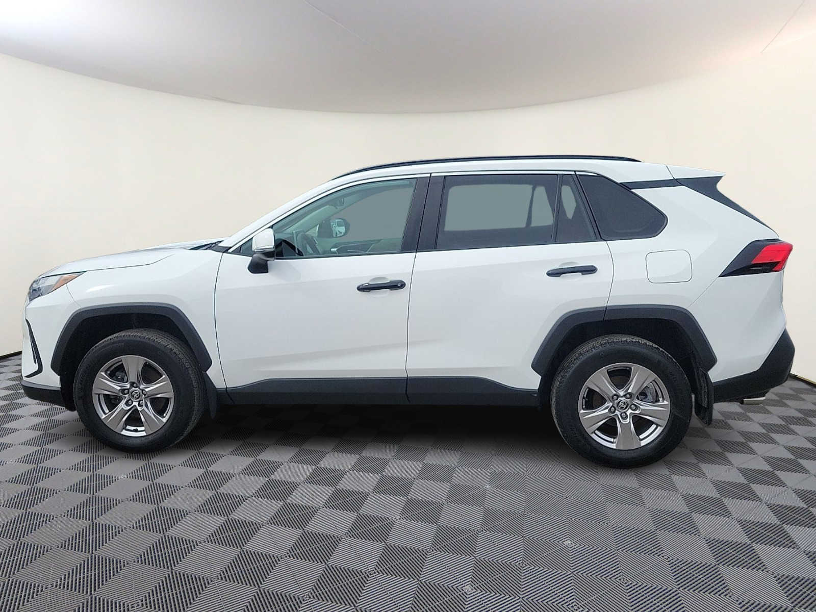 Thumbnail: 2023 Toyota RAV4 - 10