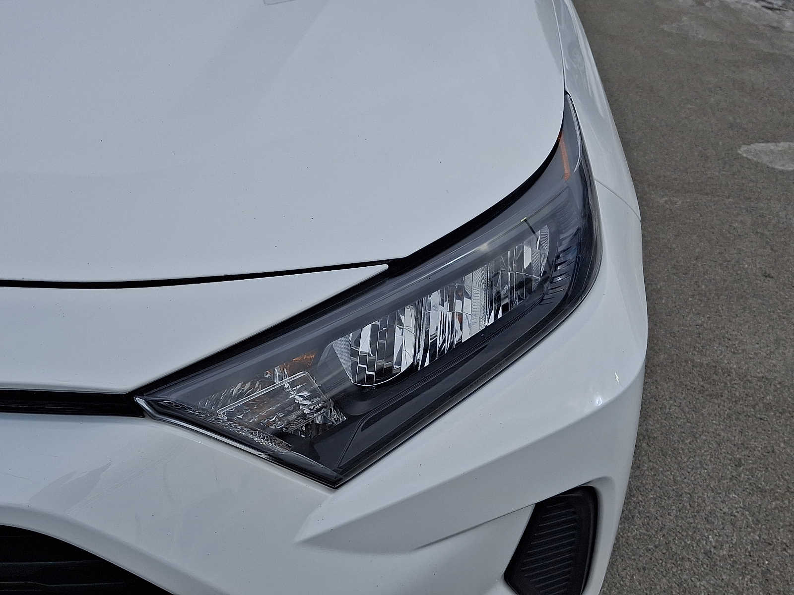 Thumbnail: 2021 Toyota RAV4 - 12