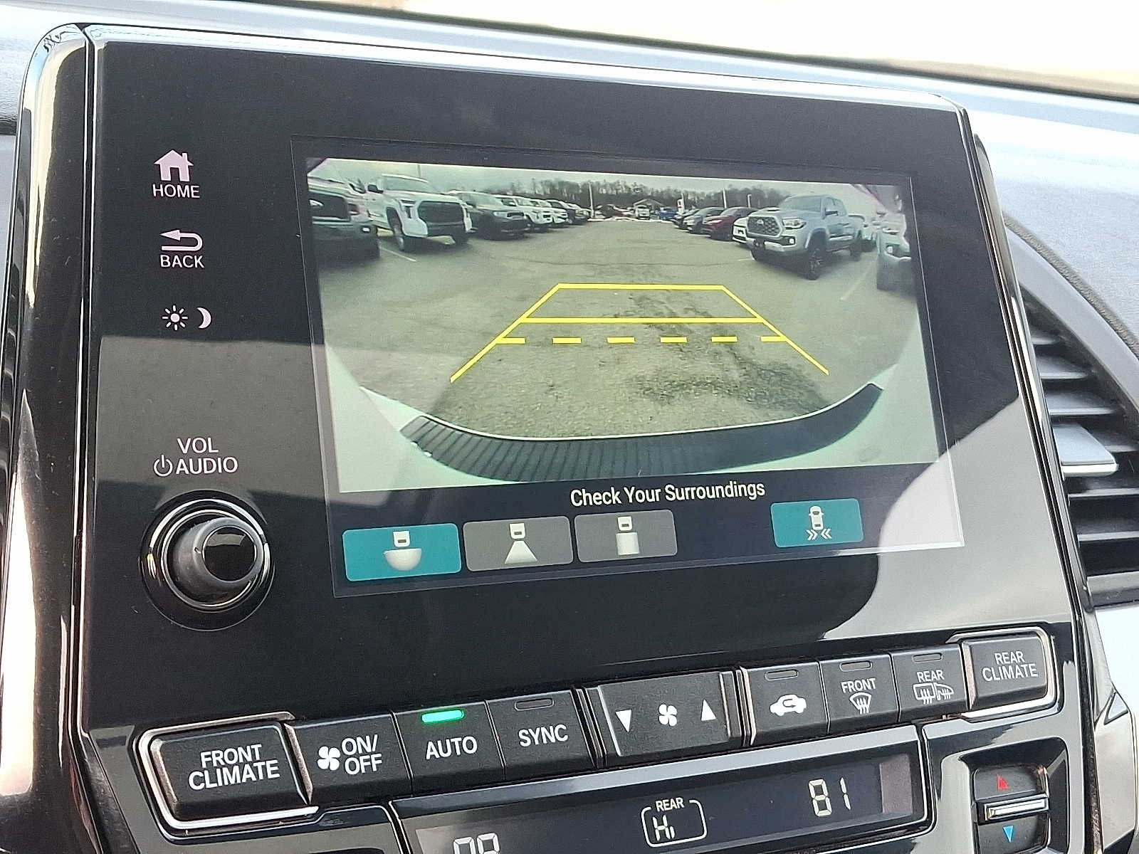 Thumbnail: 2022 Honda Odyssey - 23