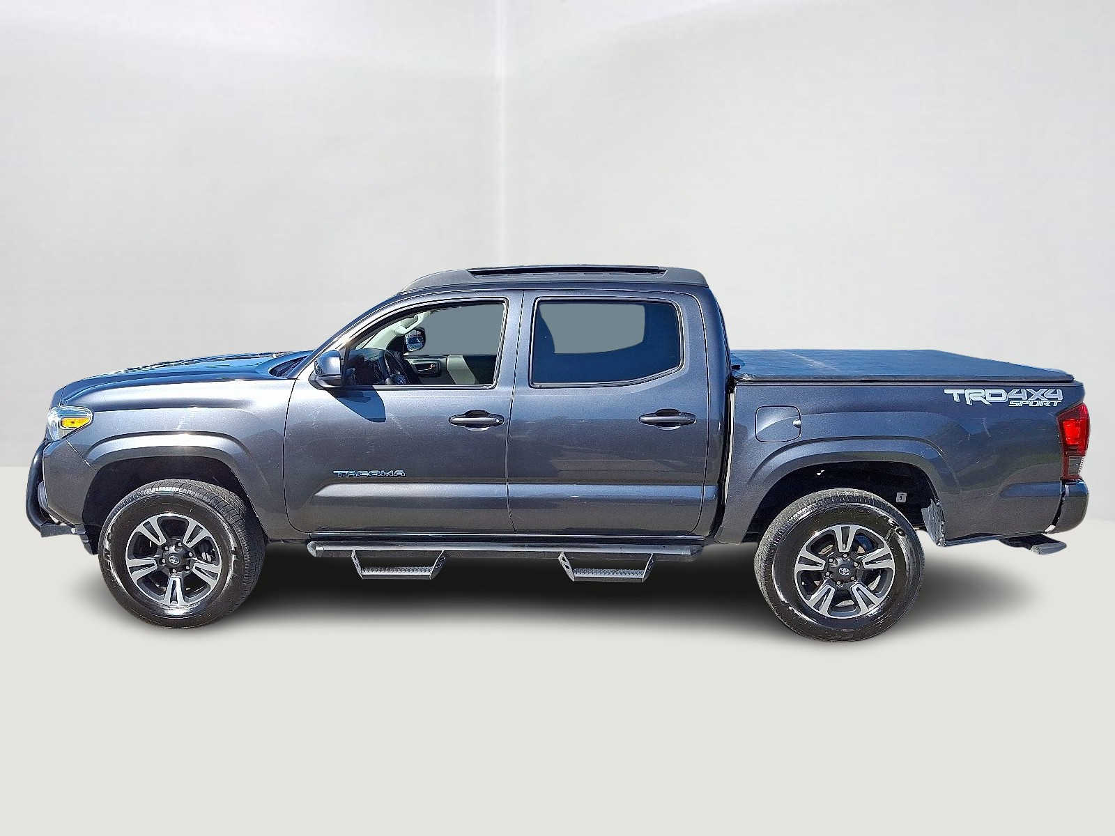 Thumbnail: 2022 Toyota Tacoma - 9