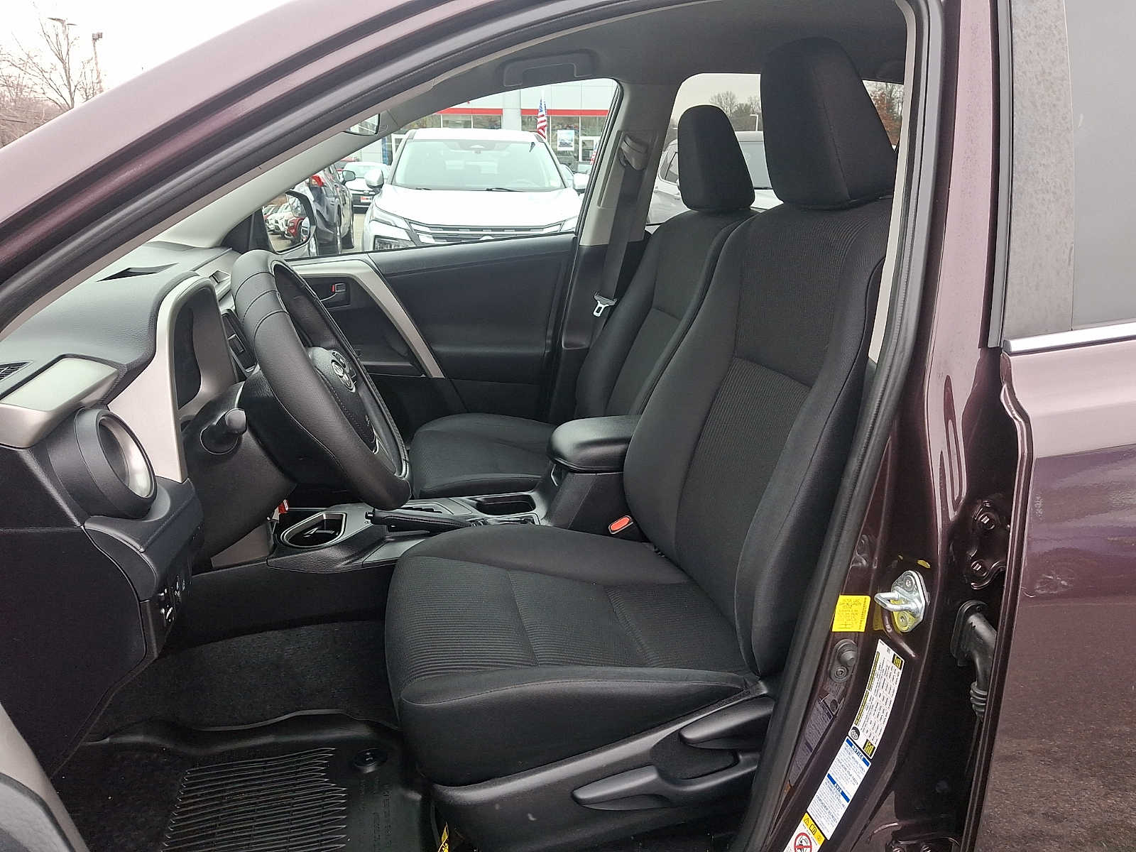 Thumbnail: 2017 Toyota RAV4 - 15