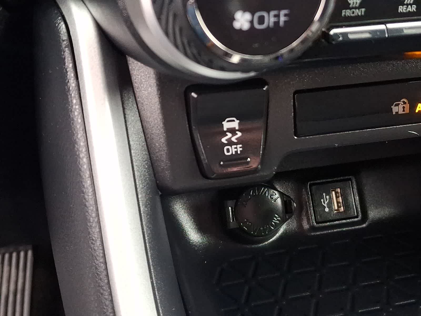 Thumbnail: 2025 Toyota RAV4 - 27