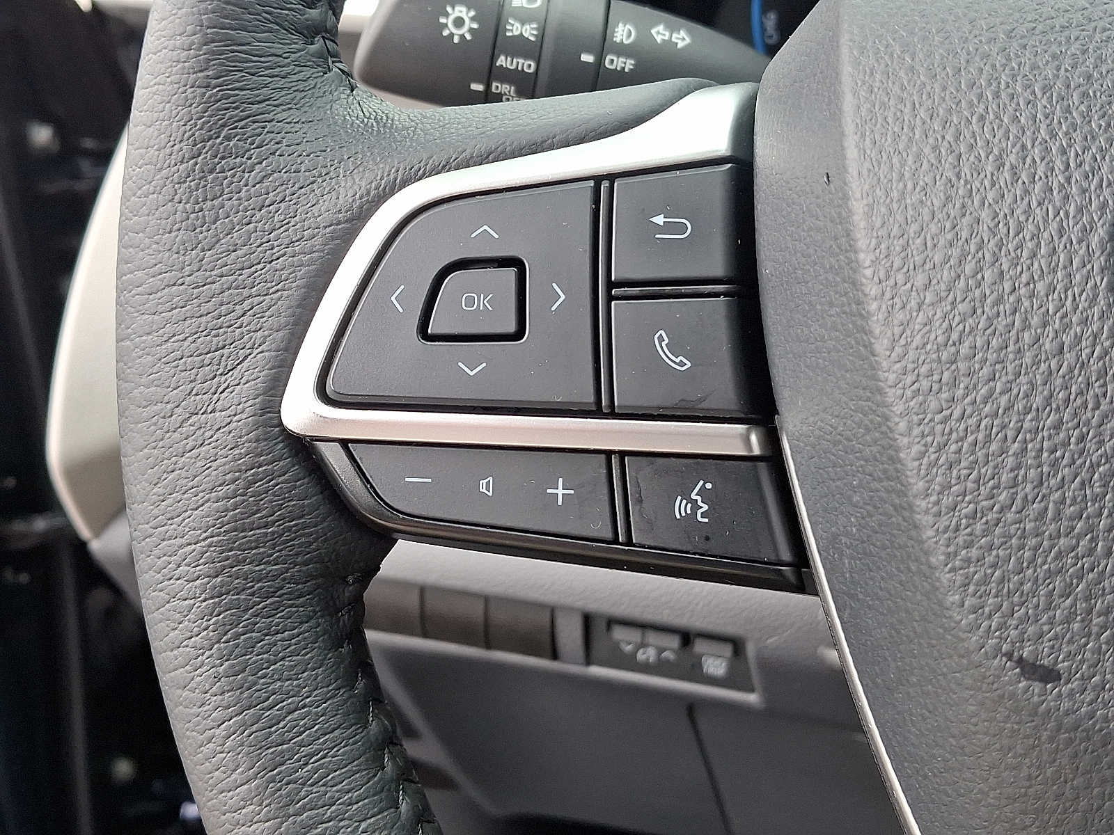 2021 Toyota Sienna XLE 24