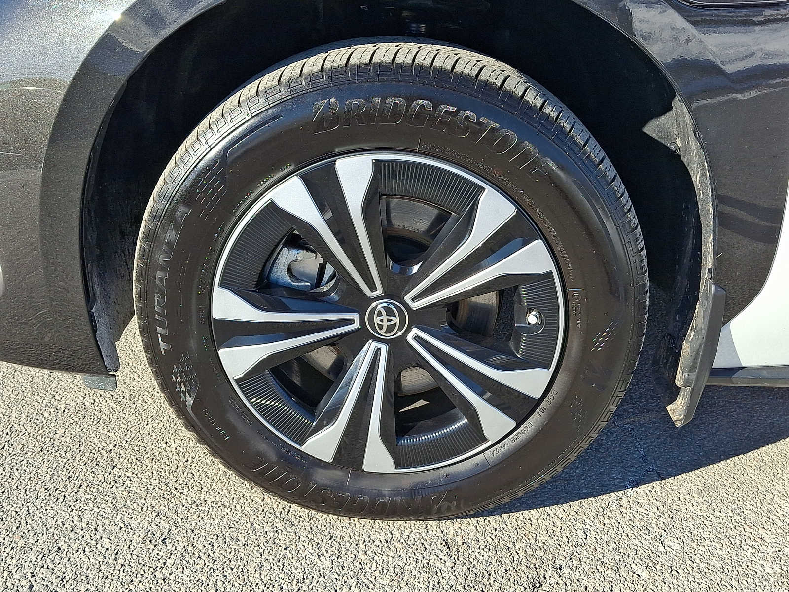 Thumbnail: 2025 Toyota bZ4X - 11