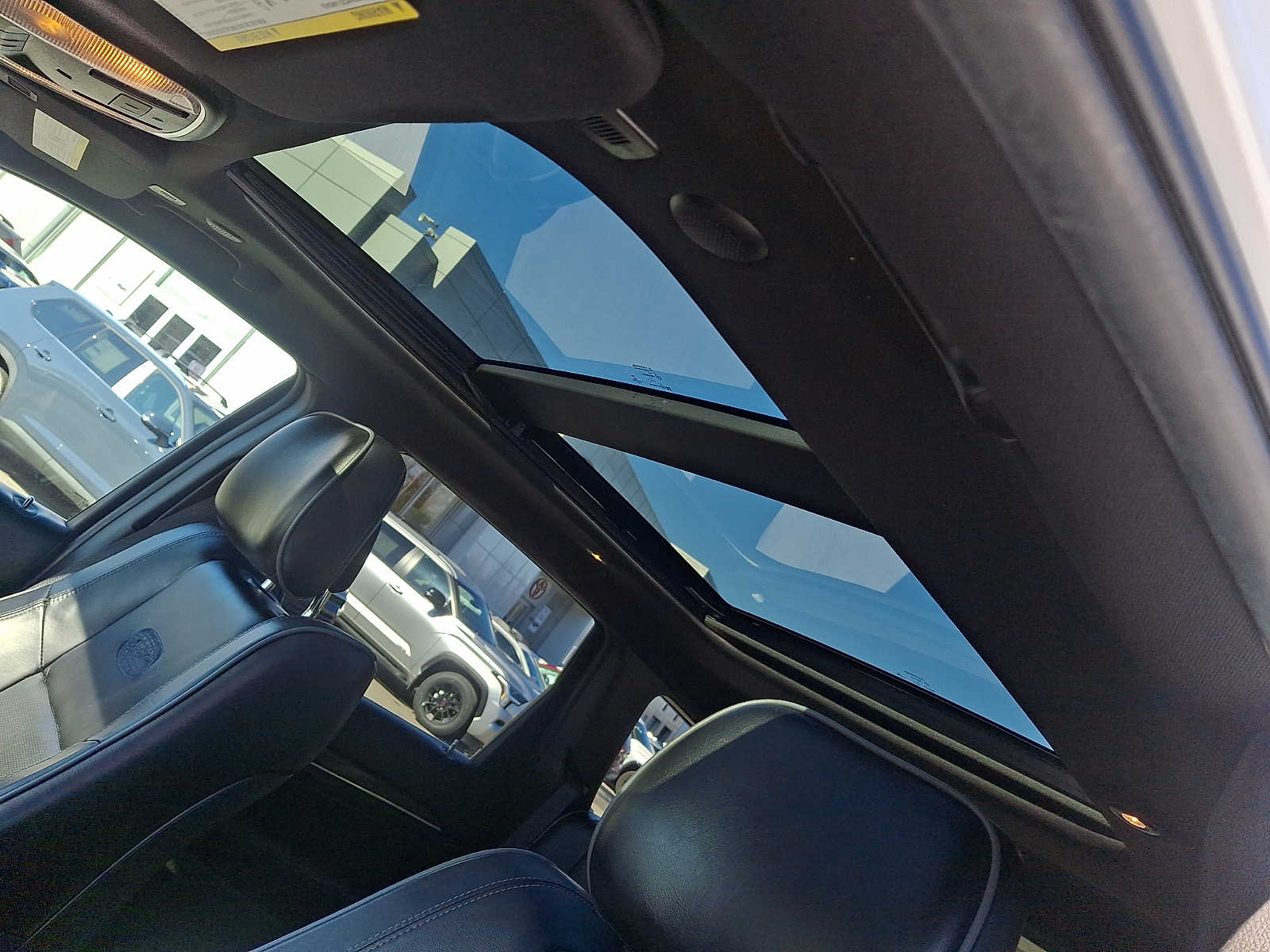 Thumbnail: 2019 Jeep Grand Cherokee - 16