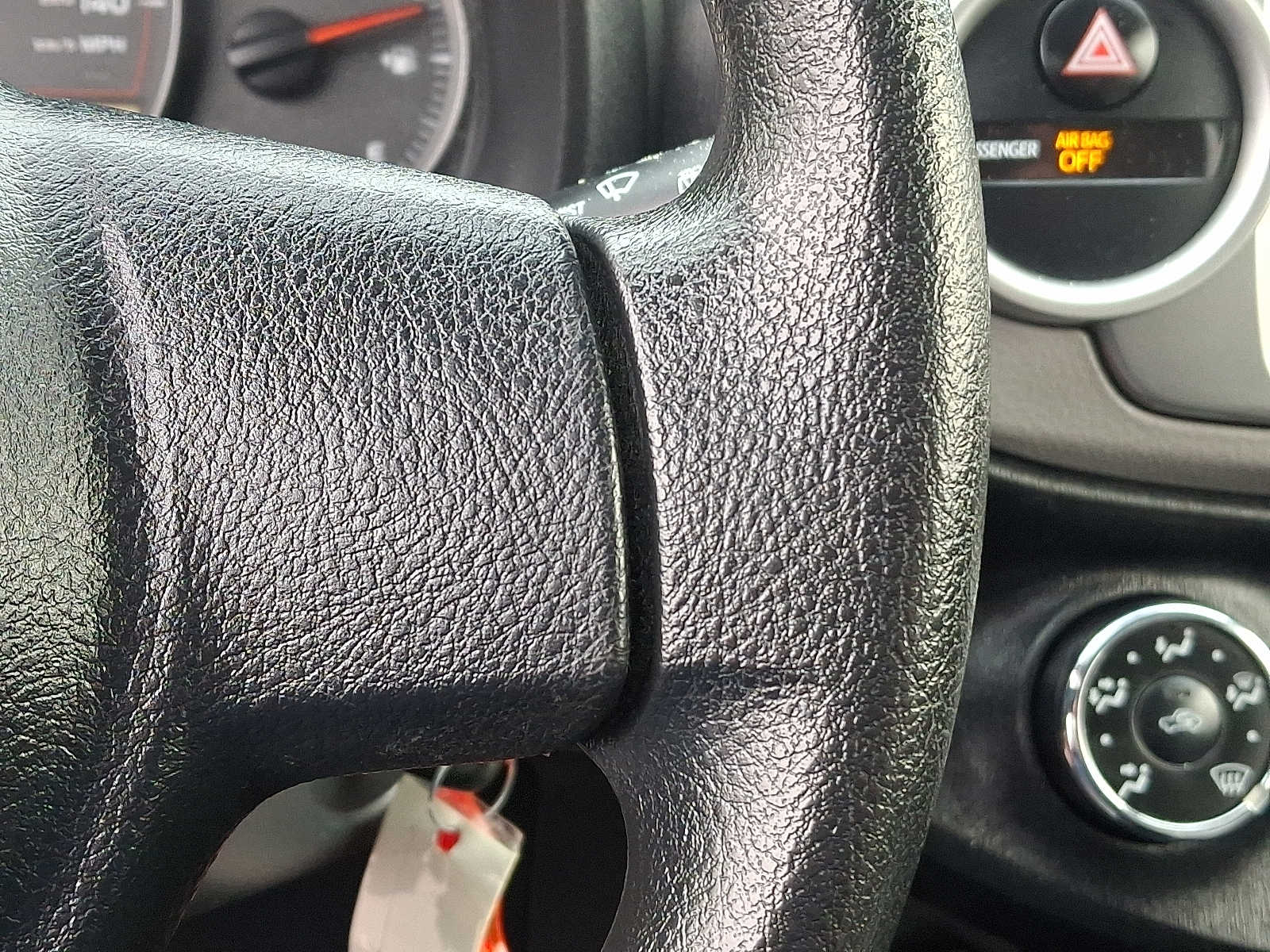 Thumbnail: 2014 Toyota Yaris - 22