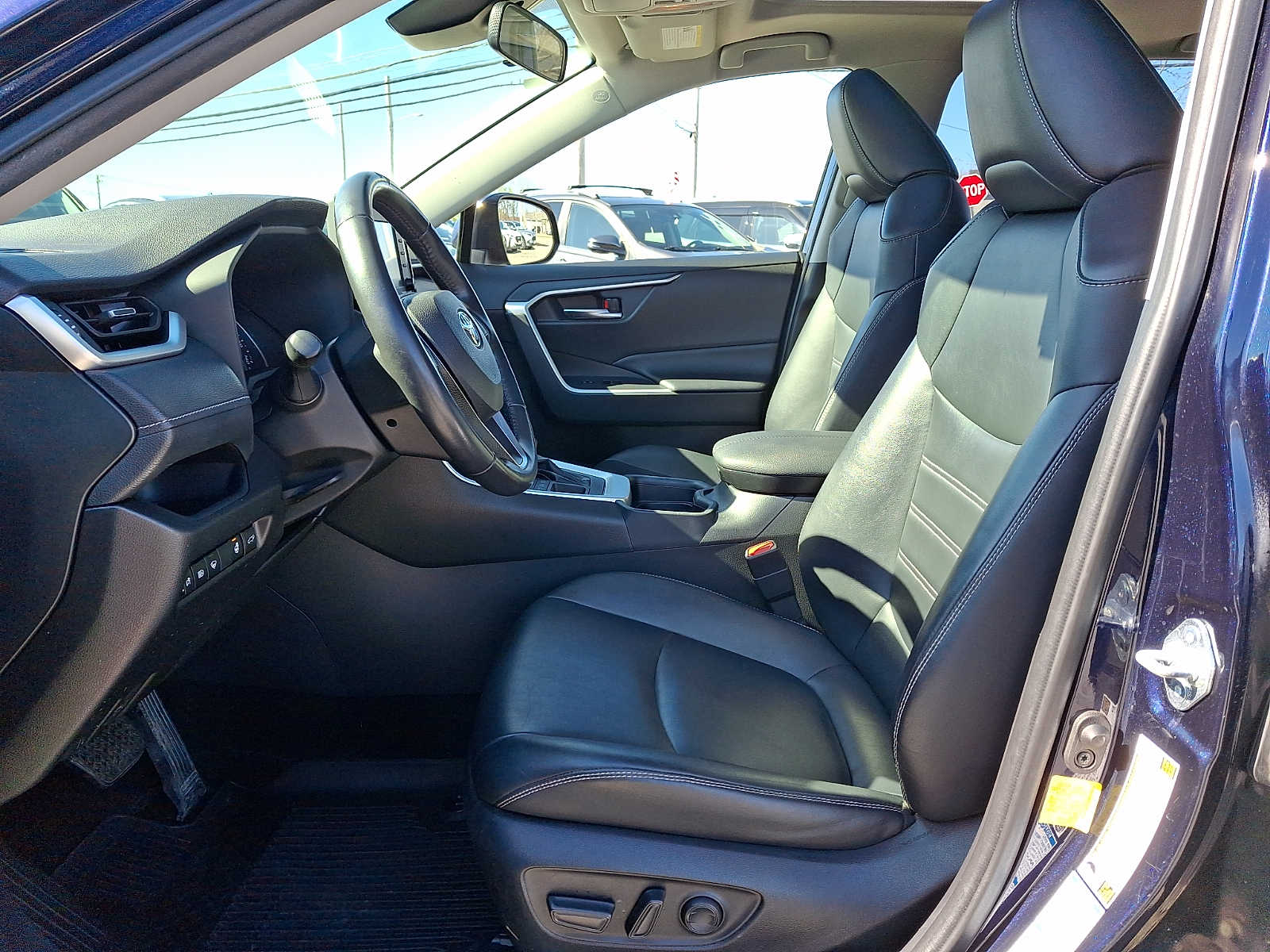 Thumbnail: 2021 Toyota RAV4 - 16