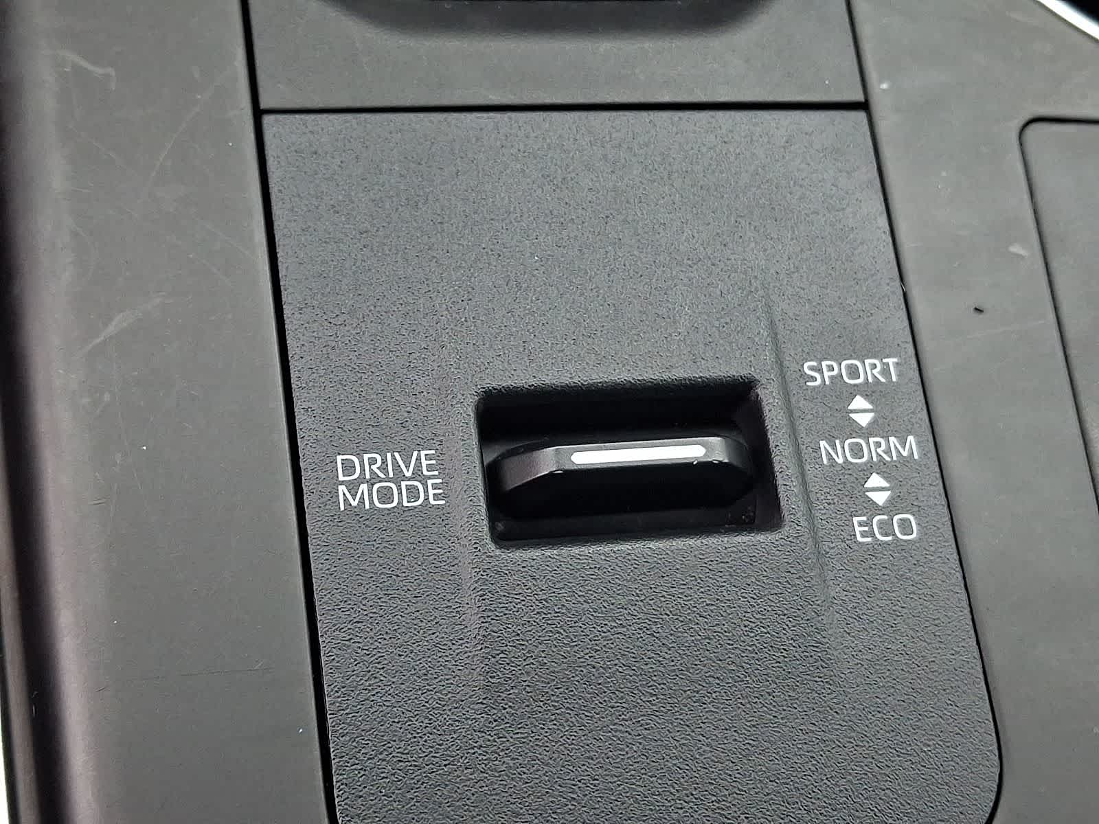 Thumbnail: 2023 Toyota Highlander - 27