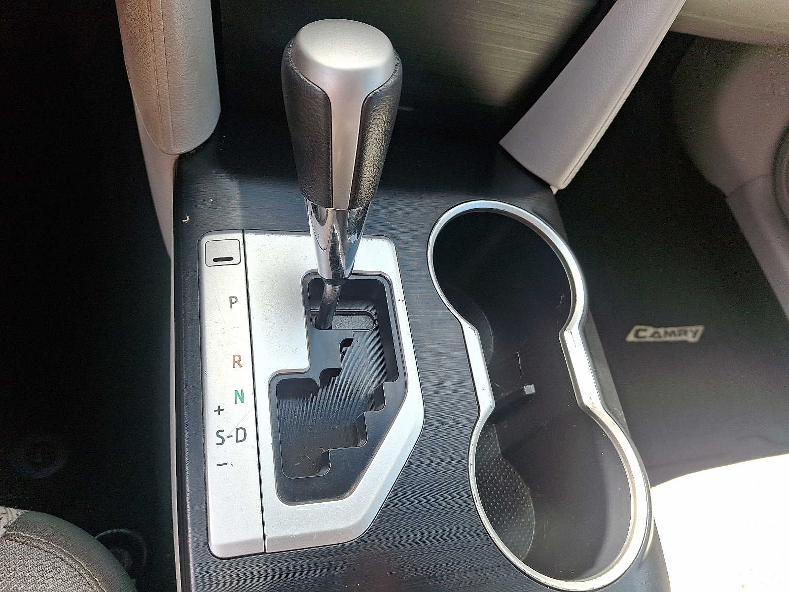 Thumbnail: 2012 Toyota Camry - 16