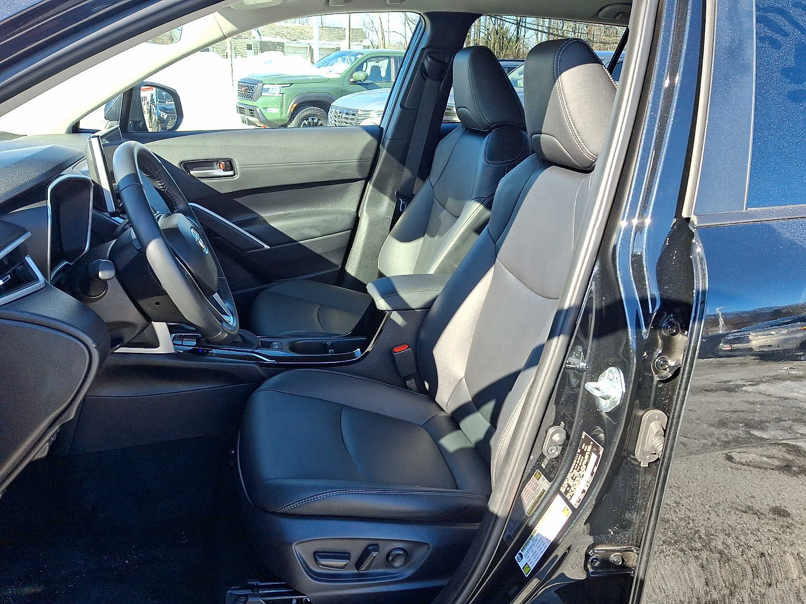 Thumbnail: 2025 Toyota Corolla Cross - 16