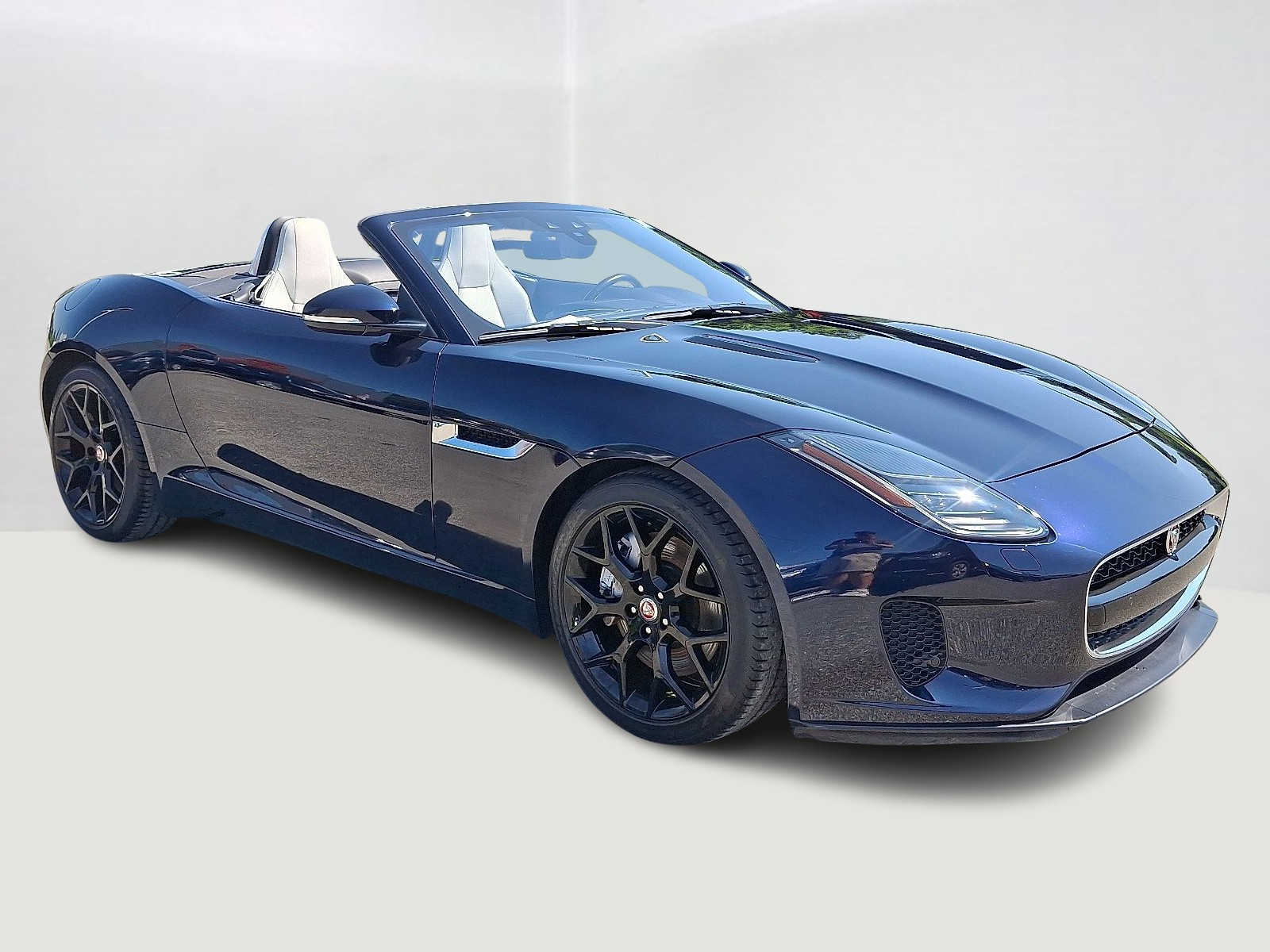 Thumbnail: 2020 Jaguar F-Type - 4