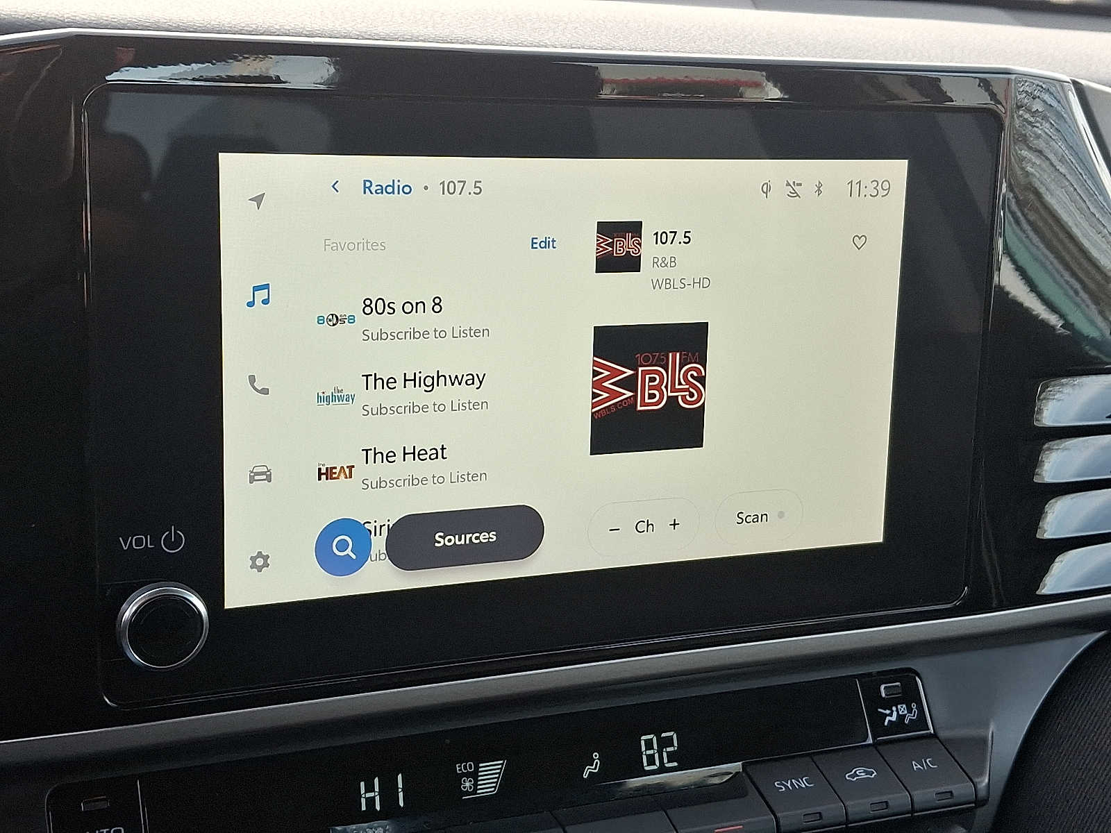 Thumbnail: 2025 Toyota Camry - 19