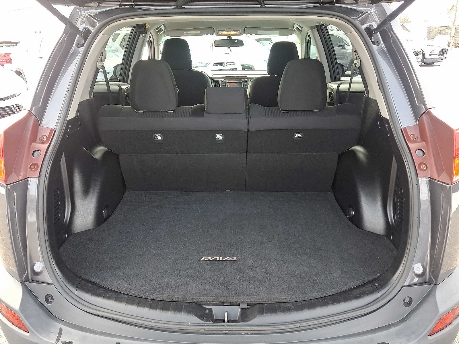 Thumbnail: 2015 Toyota RAV4 - 29