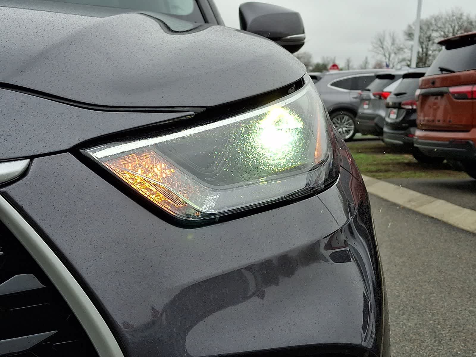 Thumbnail: 2022 Toyota Highlander - 11