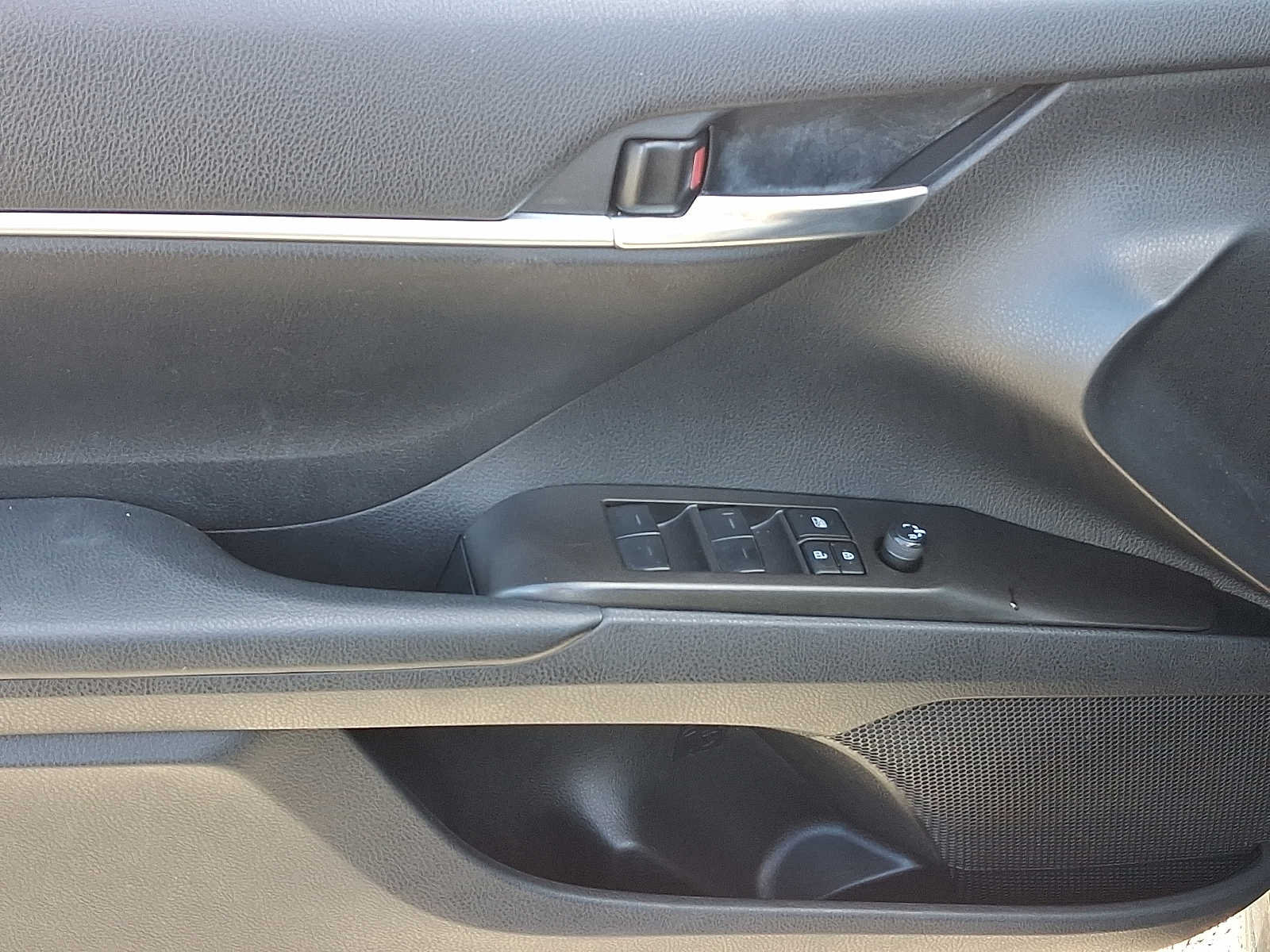 Thumbnail: 2023 Toyota Camry - 15