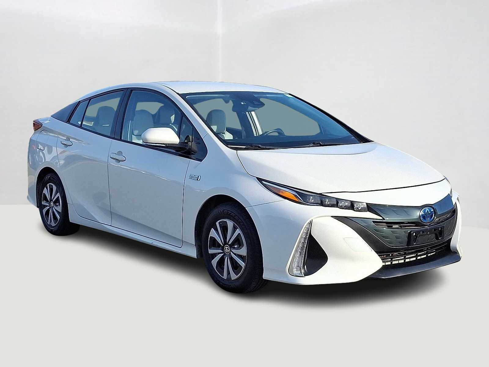 Thumbnail: 2017 Toyota Prius Prime - 5