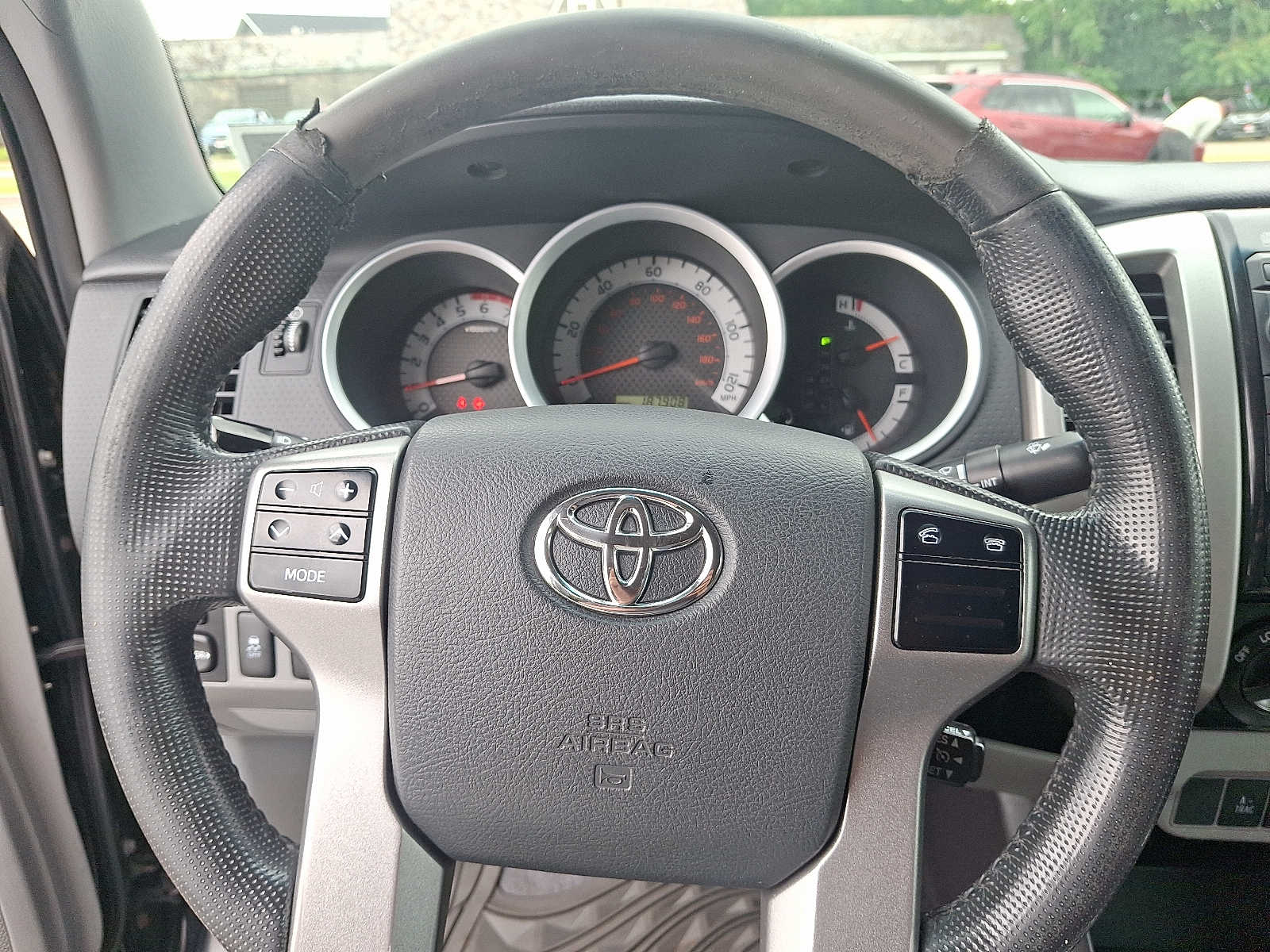Thumbnail: 2013 Toyota Tacoma - 20