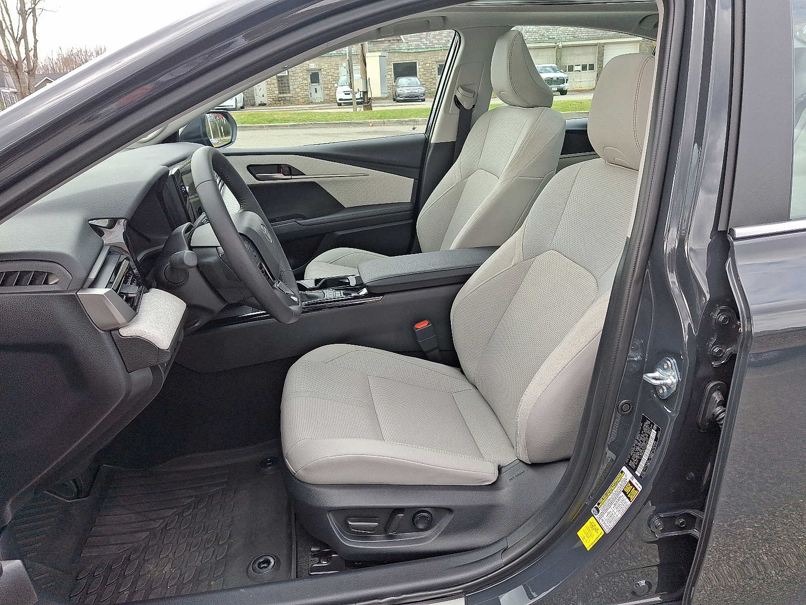 Thumbnail: 2025 Toyota Camry - 16