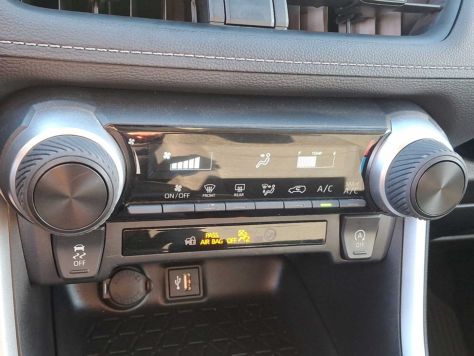 Thumbnail: 2023 Toyota RAV4 - 13