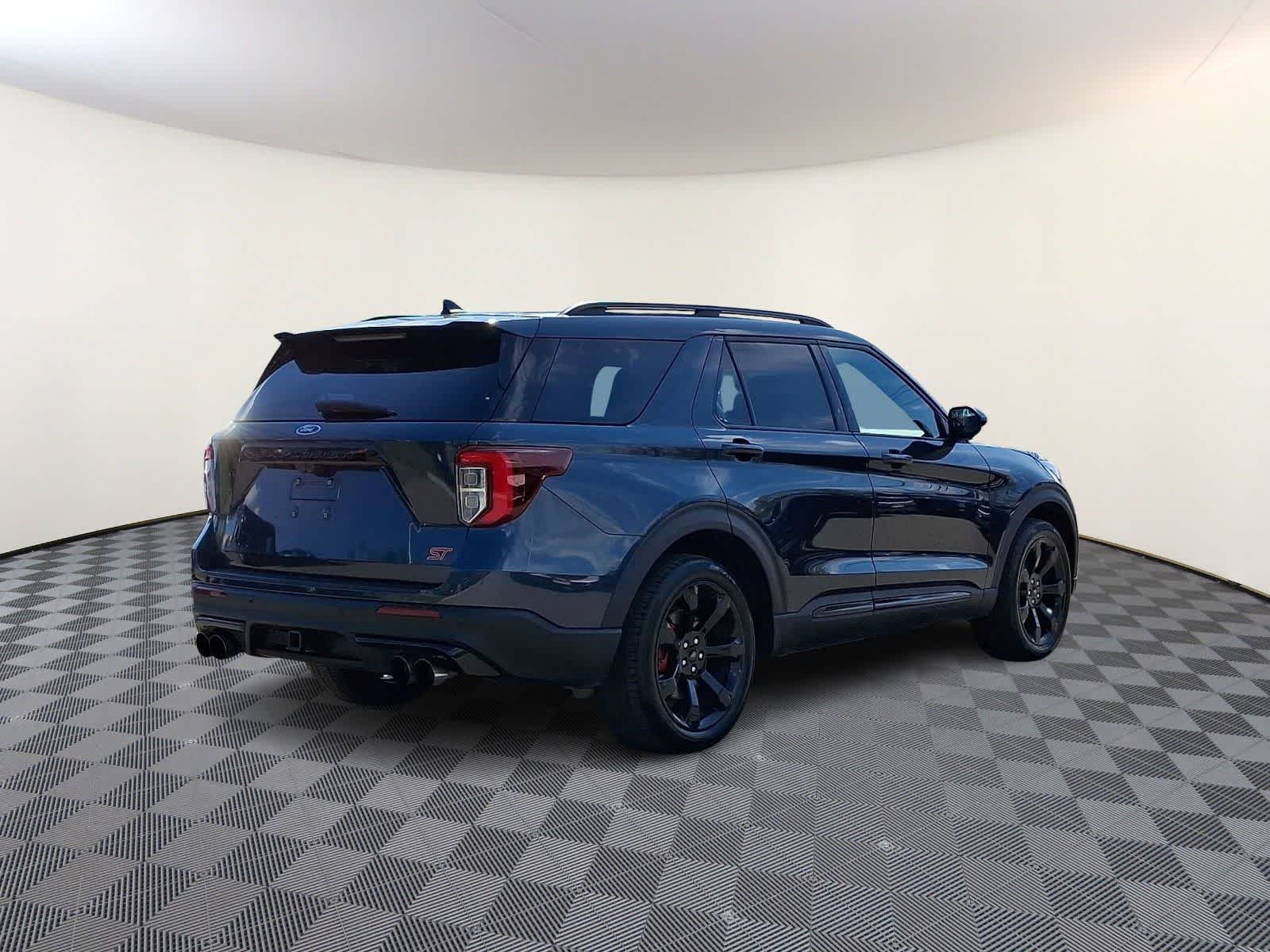 Thumbnail: 2022 Ford Explorer - 5