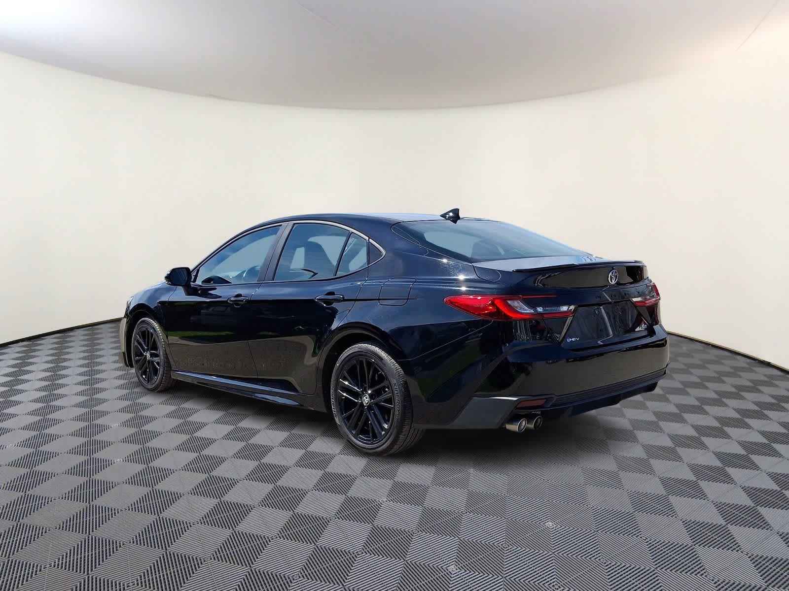 Thumbnail: 2025 Toyota Camry - 9
