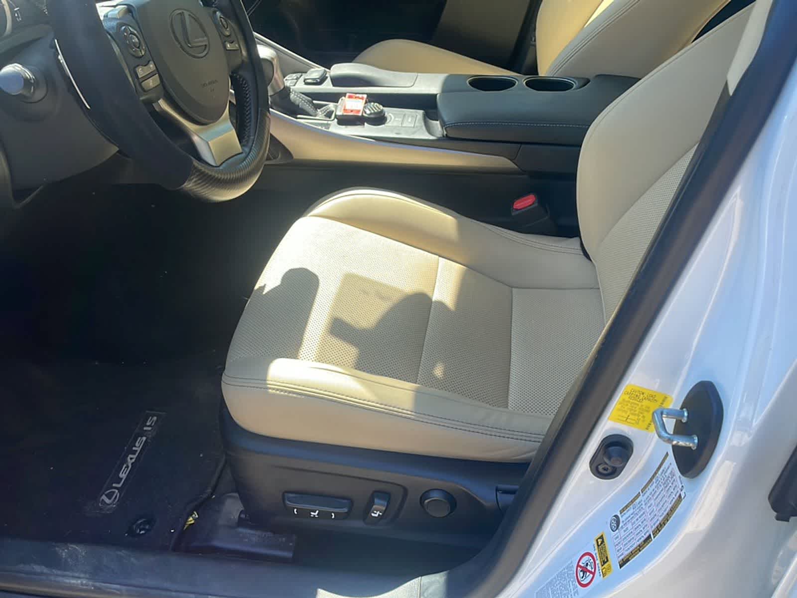 Thumbnail: 2015 Lexus IS - 12
