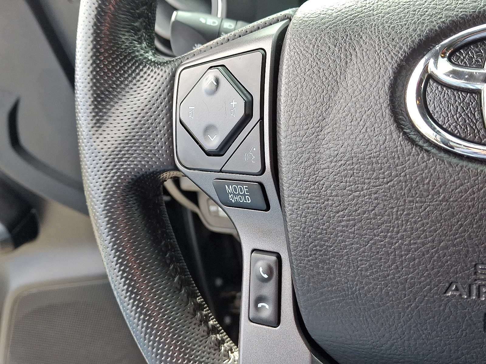 Thumbnail: 2021 Toyota Tacoma - 23