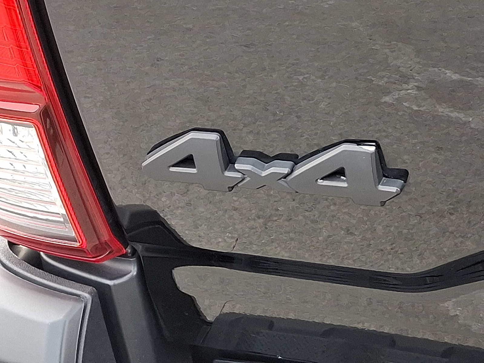 Thumbnail: 2019 Toyota Tacoma - 33