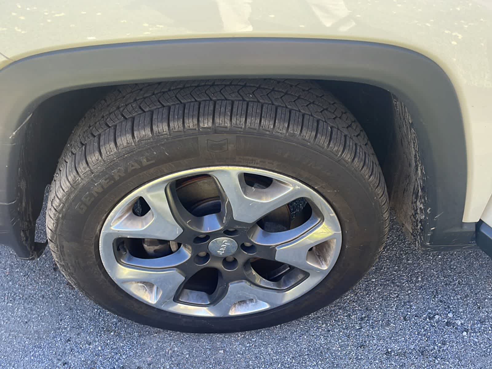 Thumbnail: 2019 Jeep Compass - 22