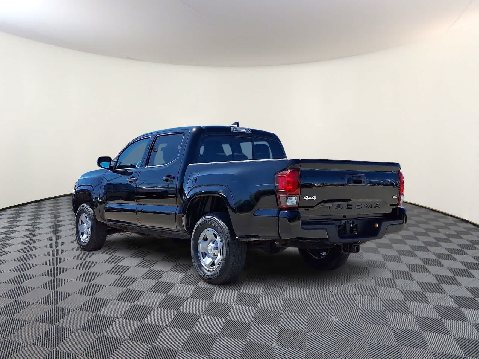 Thumbnail: 2023 Toyota Tacoma - 9