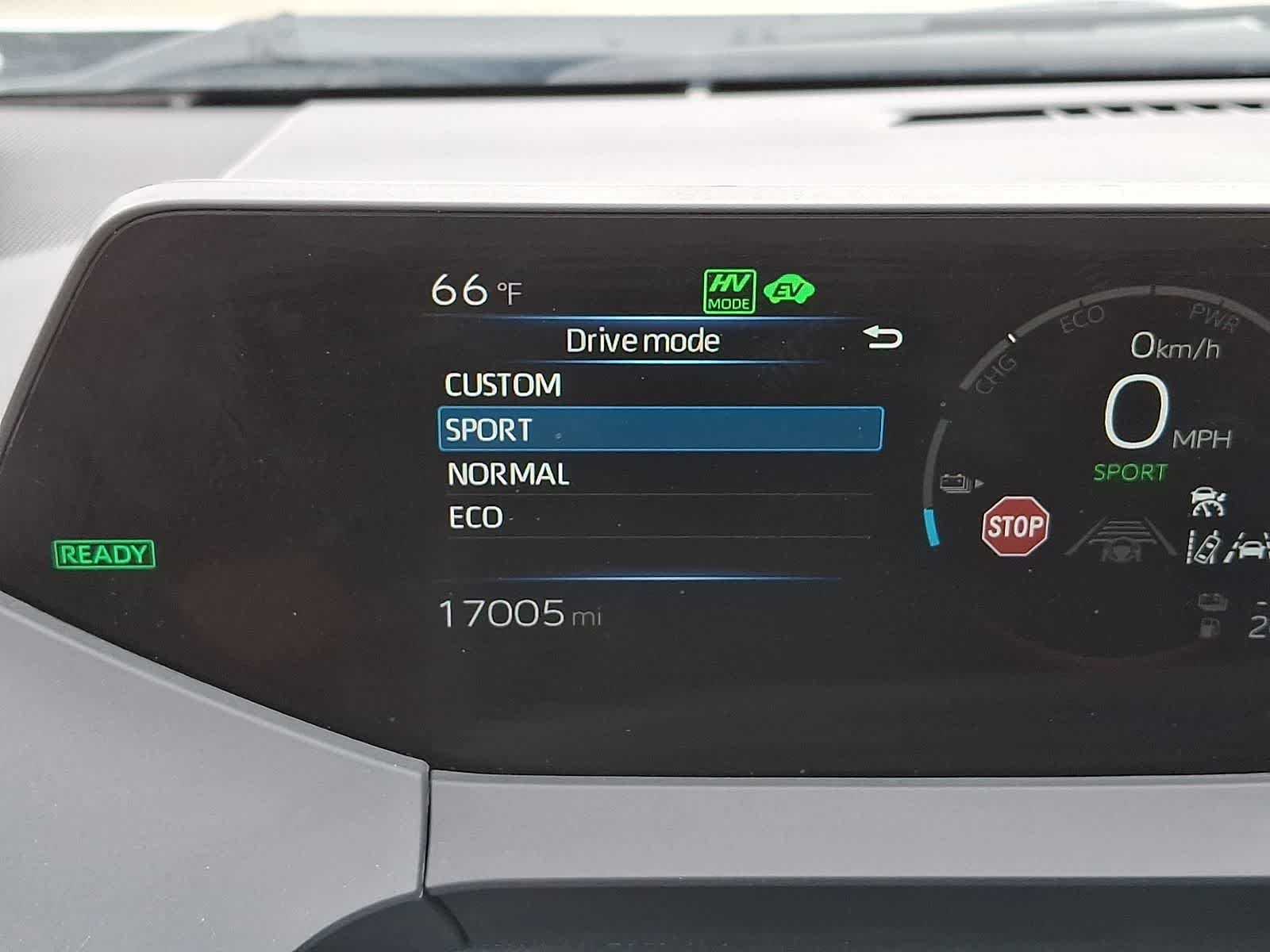 Thumbnail: 2024 Toyota Prius Prime - 29