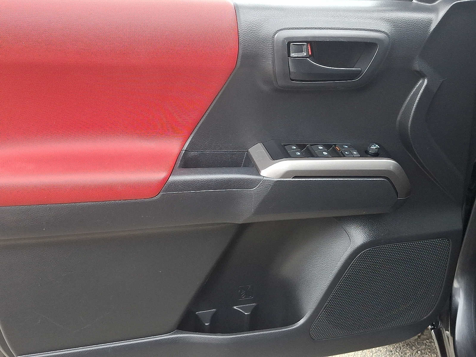 Thumbnail: 2023 Toyota Tacoma - 13