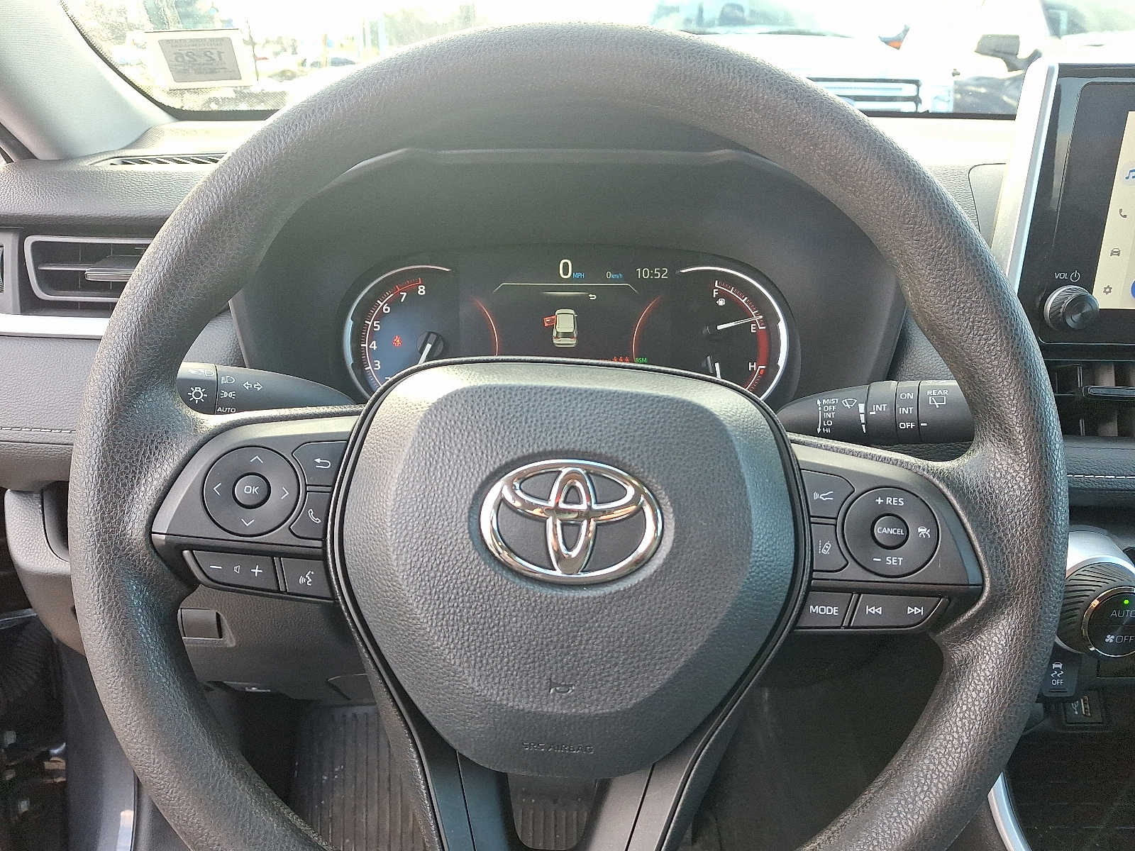 Thumbnail: 2023 Toyota RAV4 - 21