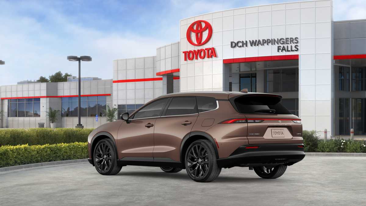 Thumbnail: 2026 Toyota Crown Signia - 8