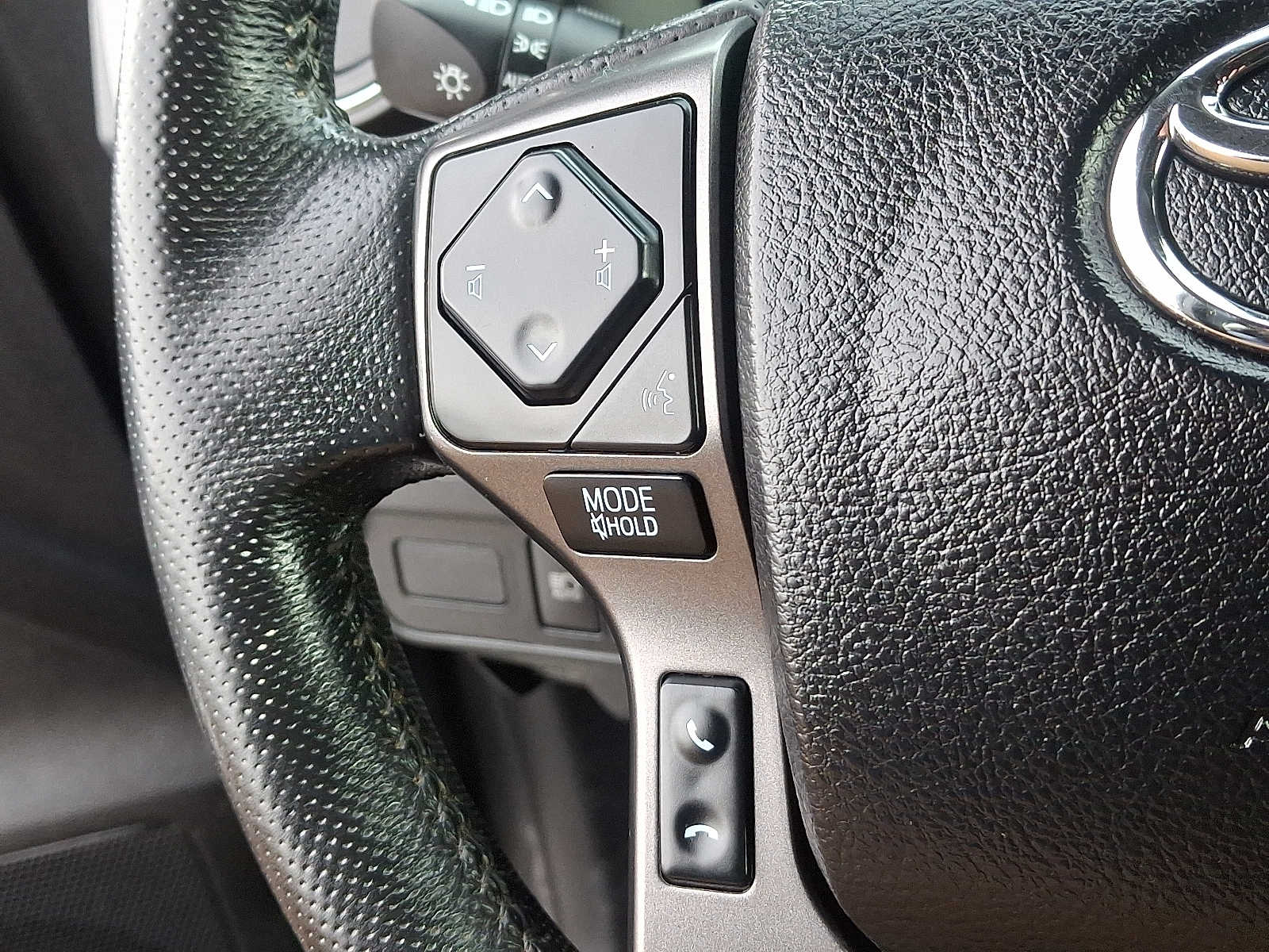 Thumbnail: 2021 Toyota Tacoma - 23