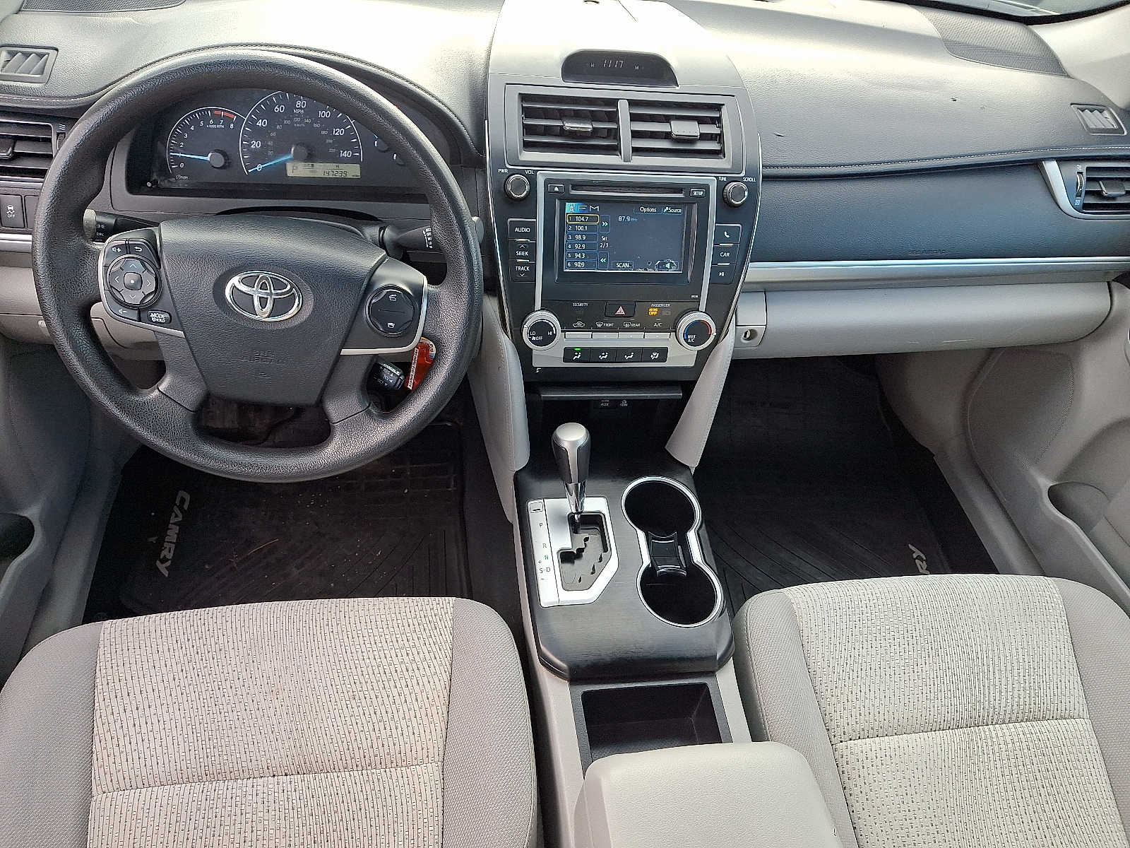 Thumbnail: 2013 Toyota Camry - 13