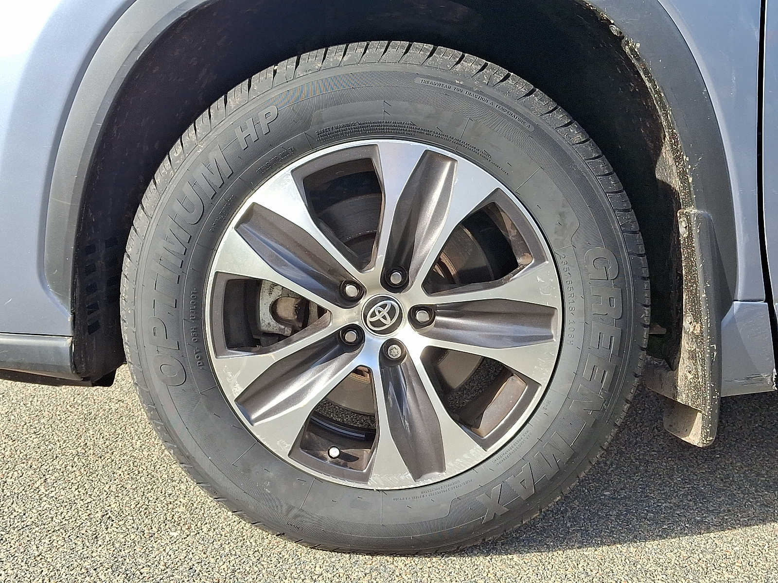 Thumbnail: 2022 Toyota Highlander - 11